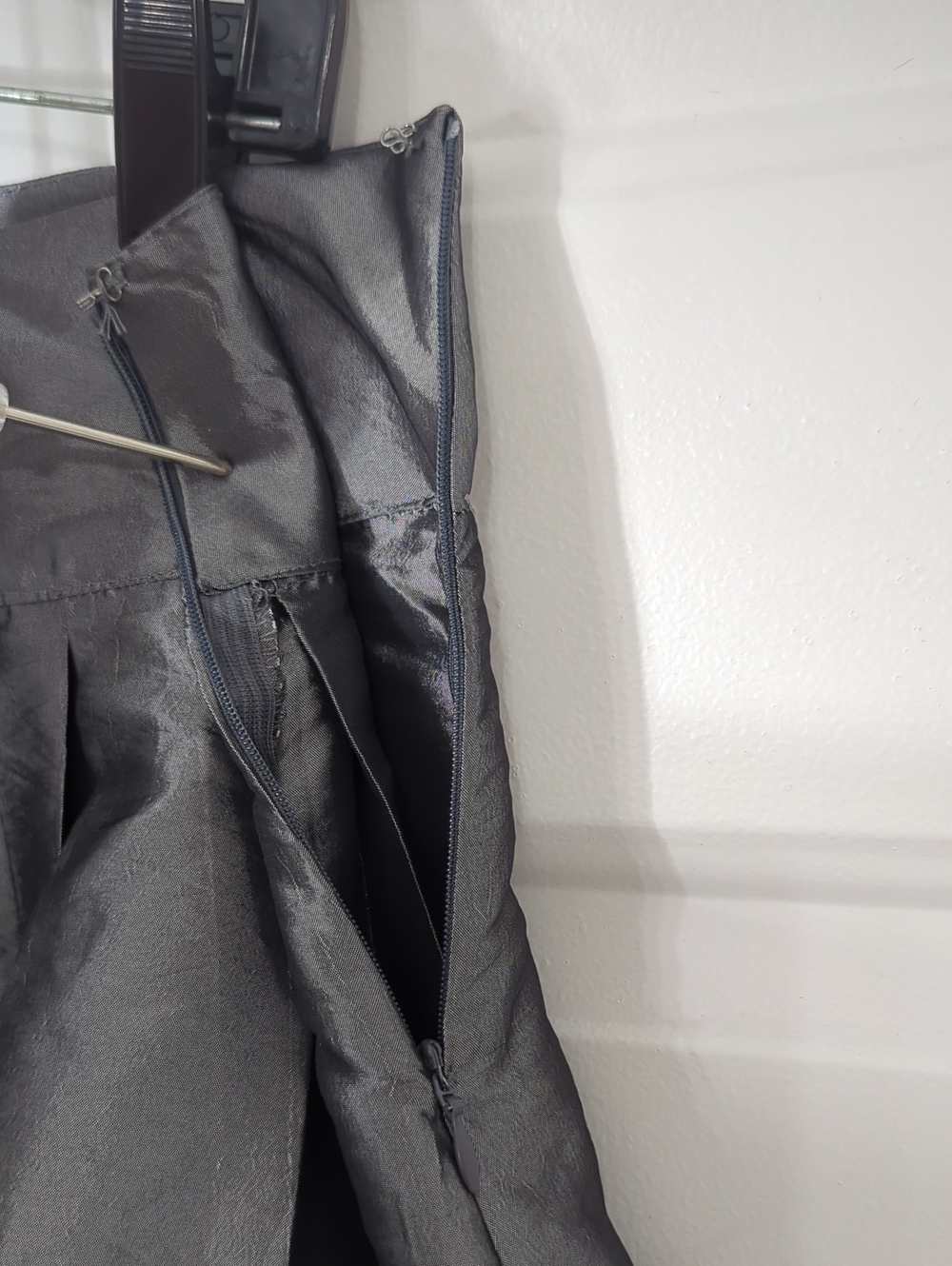 Vintage XXI Forever 21 Y2K Gunmetal Pewter Ruffle Mini Skirt Small - Picture 5 of 8